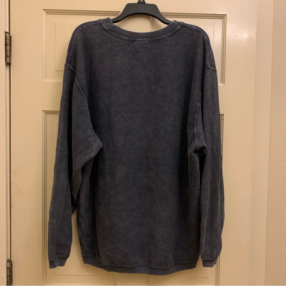 Navy Ribbed Crewneck!! 💙 - Picture 2 of 15